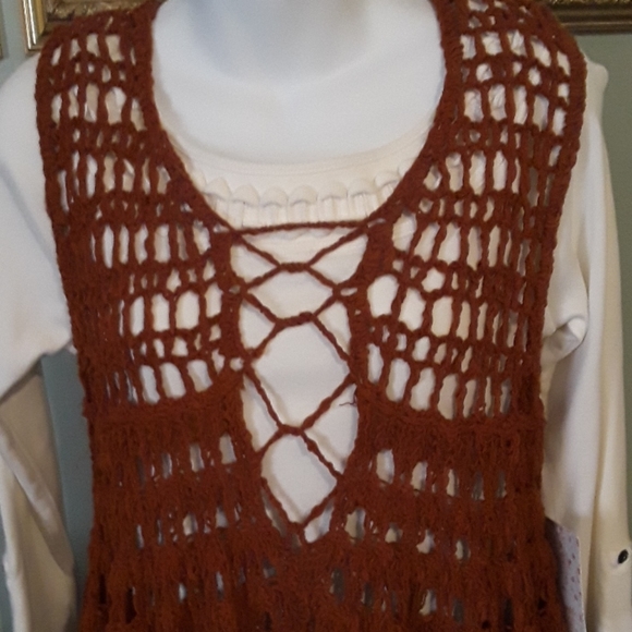 HP 🌻🎀🌻PRICE DROP TODAY NWT BEAUTIFUL FP CROCHET TOP - Picture 2 of 7